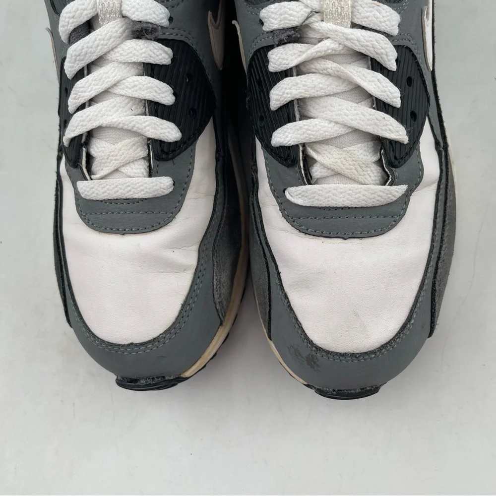 Nike Unisex Kids Air Max 90-SZ 7 Youth -Grey White Basketball Shoes Sneakers